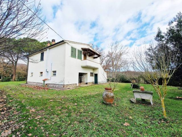 Rustico in vendita a Larderello, Toscana
