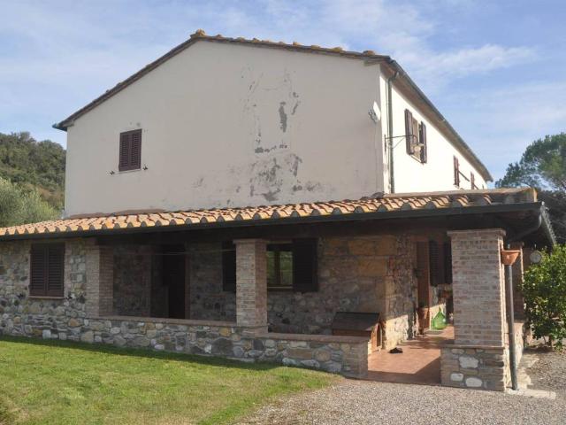 Rustico in vendita a Larderello, Toscana