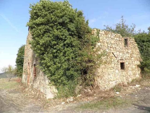 Rustico in vendita a Larderello, Toscana