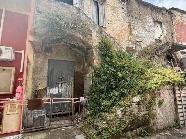 Rustico in vendita a Pomigliano D'arco, Campania