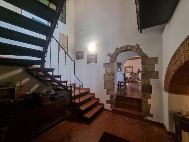 Rustico in vendita a Unione di Comuni Valdarno e Valdisieve, Pontassieve