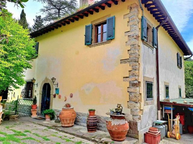Rustico in vendita a Unione di Comuni Valdarno e Valdisieve, Pontassieve
