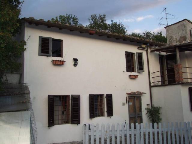 Rustico in vendita a Unione di Comuni Valdarno e Valdisieve, Pontassieve