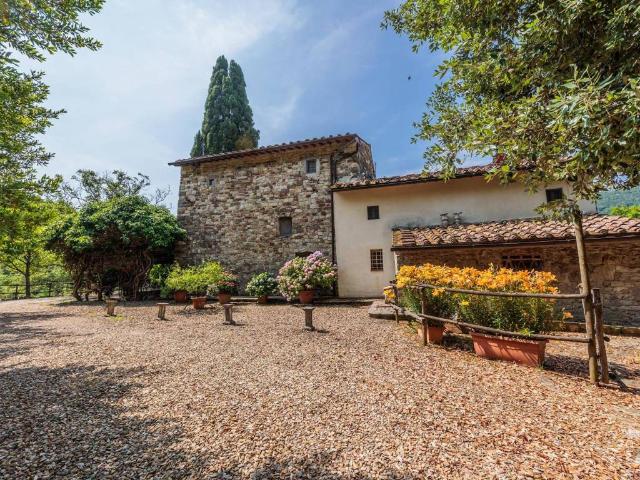 Rustico in vendita a Unione di Comuni Valdarno e Valdisieve, Pontassieve
