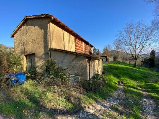 Rustico in vendita a Unione di Comuni Valdarno e Valdisieve, Pontassieve