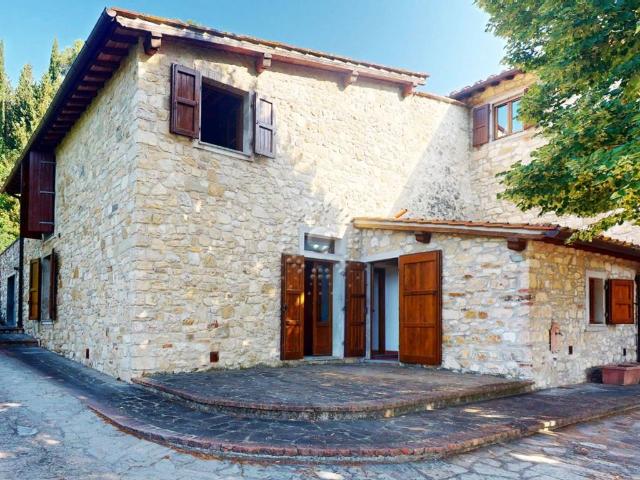 Rustico in vendita a Unione di Comuni Valdarno e Valdisieve, Pontassieve