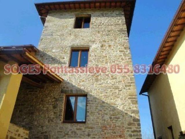 Rustico in vendita a Unione di Comuni Valdarno e Valdisieve, Pontassieve