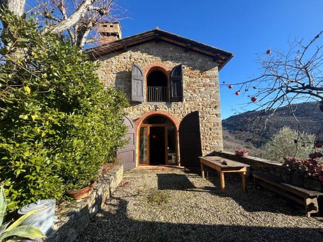 Rustico in vendita a Unione di Comuni Valdarno e Valdisieve, Pontassieve