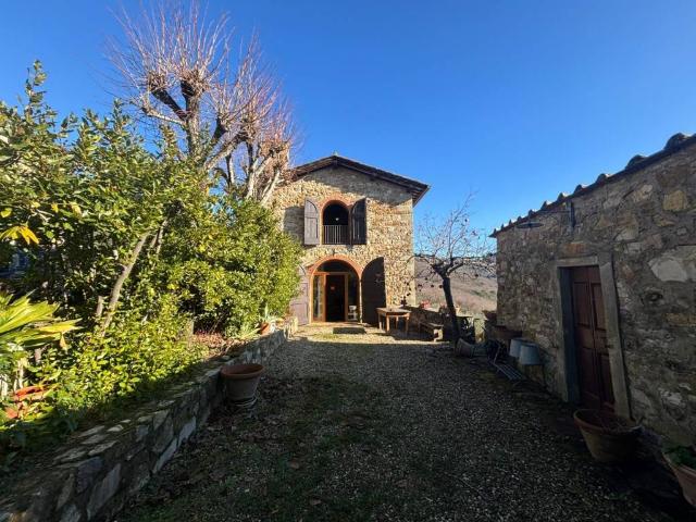 Rustico in vendita a Unione di Comuni Valdarno e Valdisieve, Pontassieve