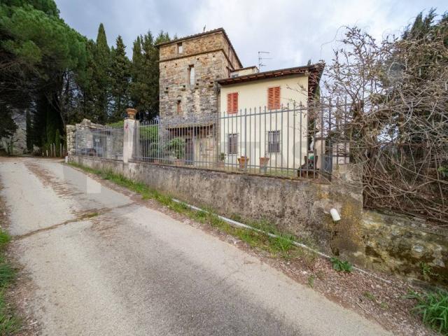 Rustico in vendita a Unione di Comuni Valdarno e Valdisieve, Pontassieve