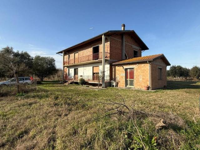 Rustico in vendita a Albinatico, Ponte Buggianese