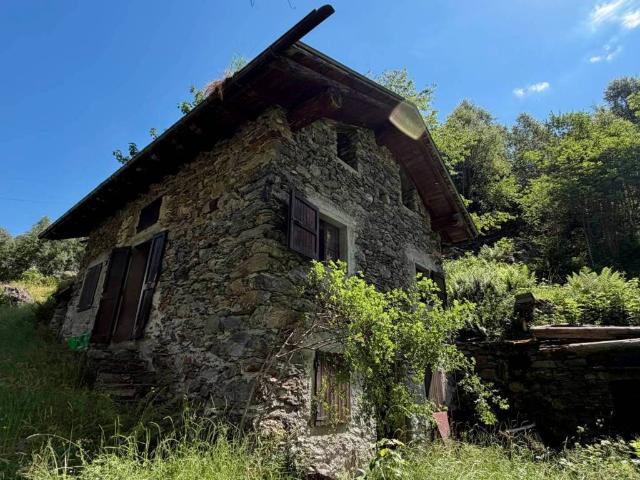 Rustico in vendita a Ponte In Valtellina, Lombardia