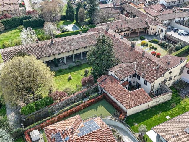Rustico in vendita a Locate Bergamasco, Ponte San Pietro