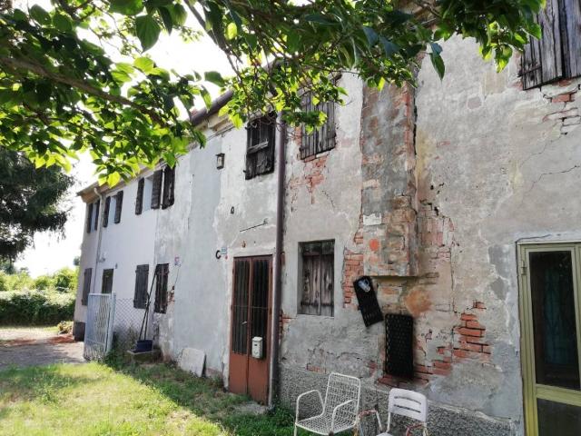 Rustico in vendita a Pontecchio Polesine, Veneto