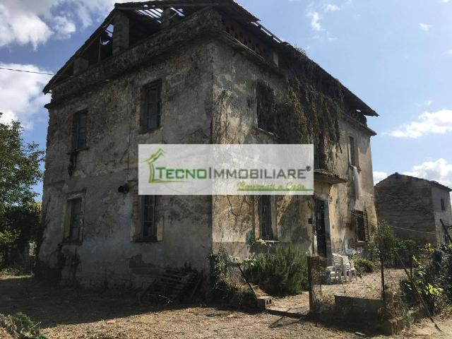 Rustico in vendita a Pontecorvo, Frosinone