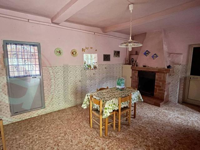 Rustico in vendita a Pontecorvo, Lazio