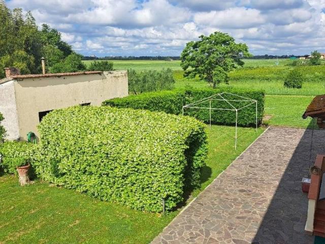 Rustico in vendita a I Fabbri, Pontedera