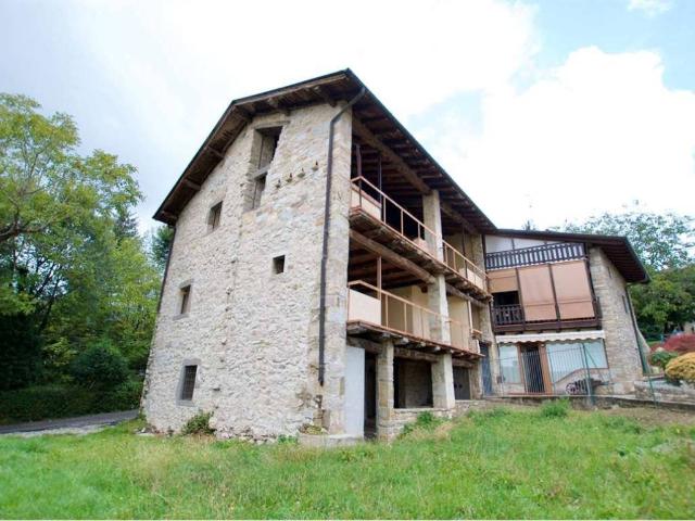 Rustico in vendita a Castello della Moretta, Ponteranica
