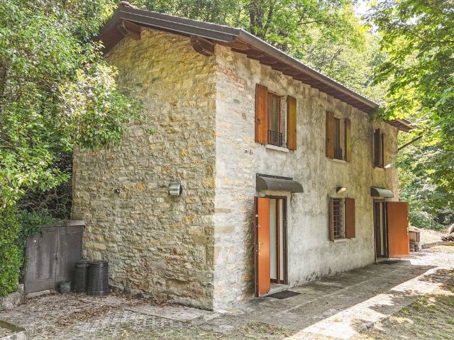 Rustico in vendita a Ponteranica, Lombardia