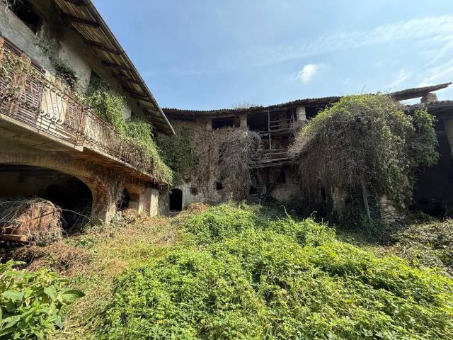 Rustico in vendita a Ponteranica, Lombardia