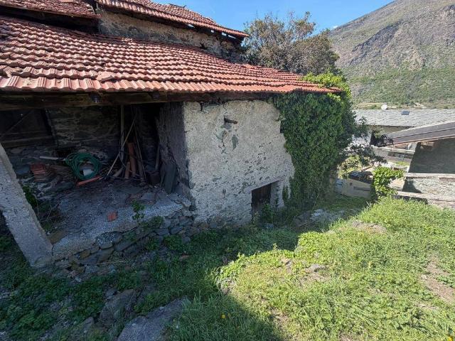 Rustico in vendita a Pontey