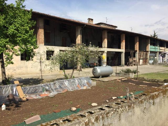 Rustico in vendita a Pontoglio, Lombardia