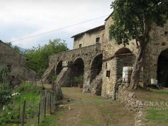 Rustico in vendita a Santissima Annunziata, Pontremoli