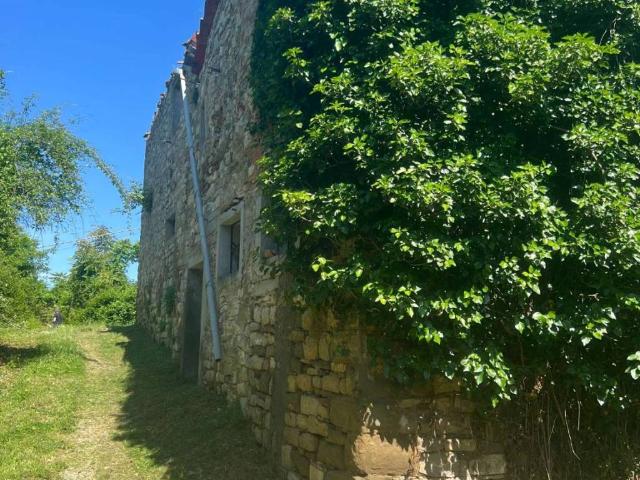 Rustico in vendita a Lierna, Poppi