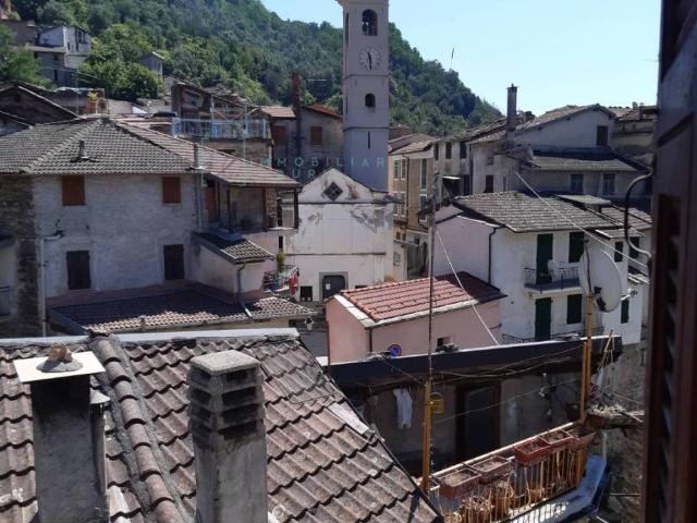 Rustico in vendita a Pornassio, Liguria