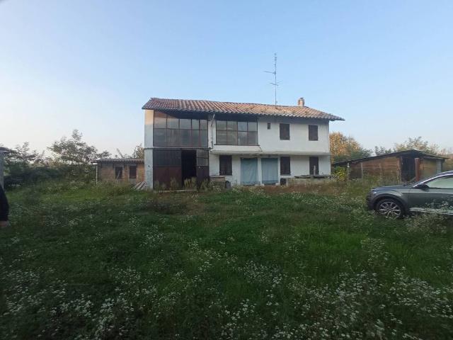 Rustico in vendita a Piemonte, Asti