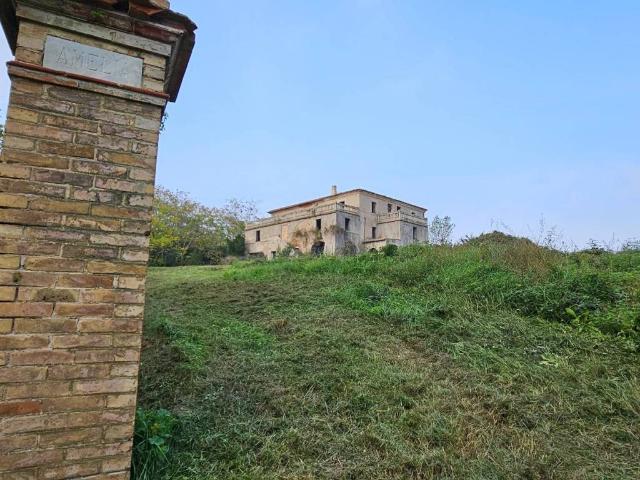 Rustico in vendita a Marche, Fermo