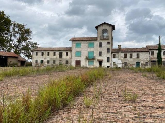 Rustico in vendita a Adria, Veneto