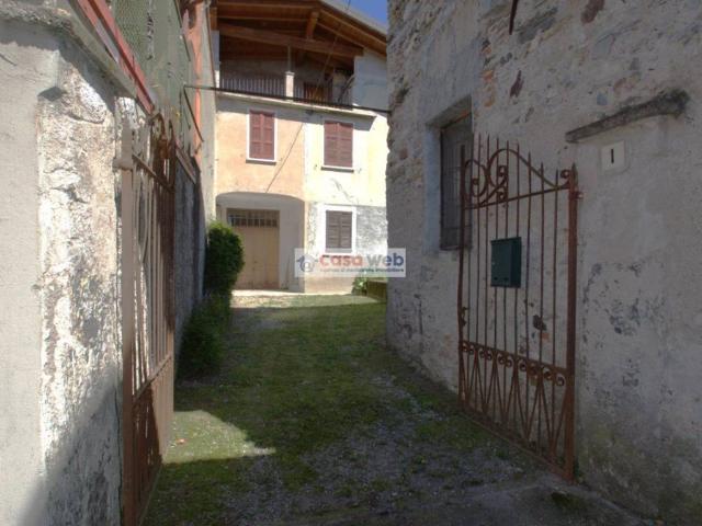 Rustico in vendita a Comunità Montana Valli del Verbano, Porto Valtravaglia