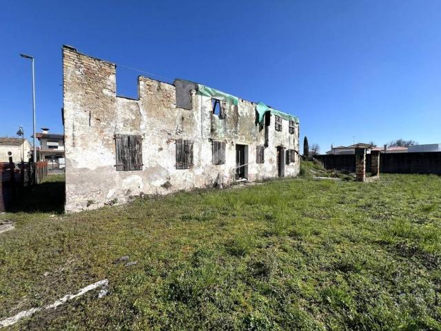 Rustico in vendita a Portogruaro, Veneto