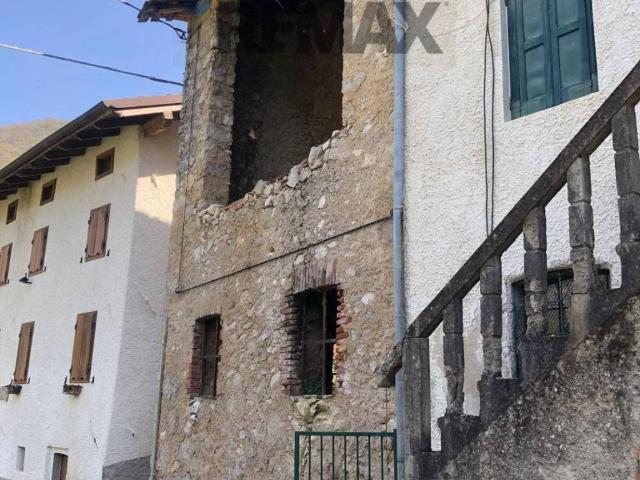 Rustico in vendita a Posina, Veneto