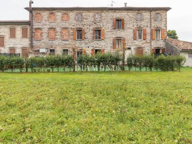 Rustico in vendita a Pieve del Grappa, Possagno