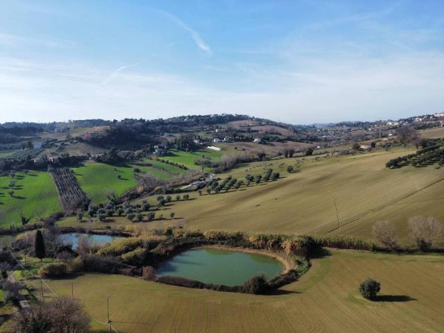 Rustico in vendita a Varco, Marche