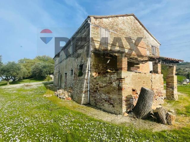 Rustico in vendita a Contrada Molino Vecchio, Marche