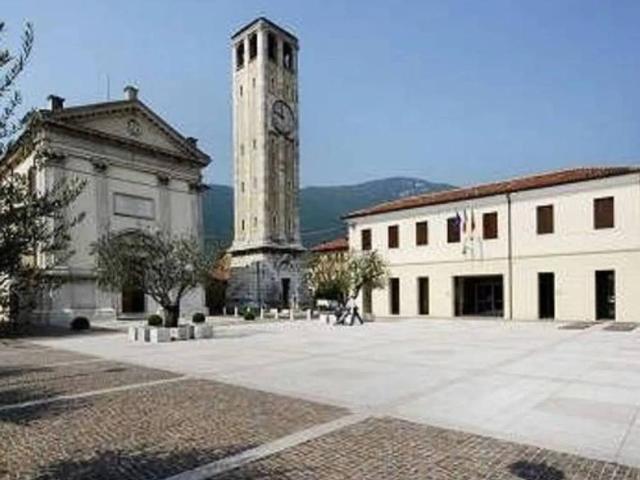 Rustico in vendita a Pove Del Grappa, Veneto