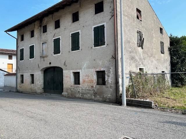 Rustico in vendita a Povoletto, Friuli-Venezia Giulia