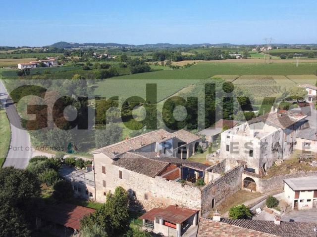 Rustico in vendita a Pozzolengo, Lombardia