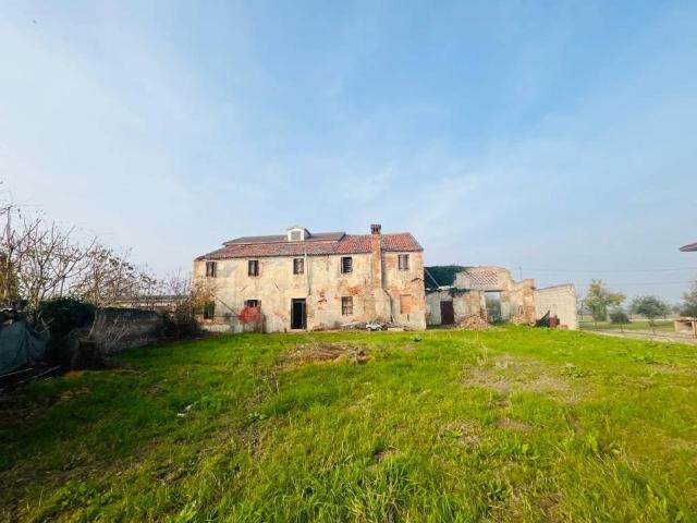 Rustico in vendita a Pozzonovo, Veneto