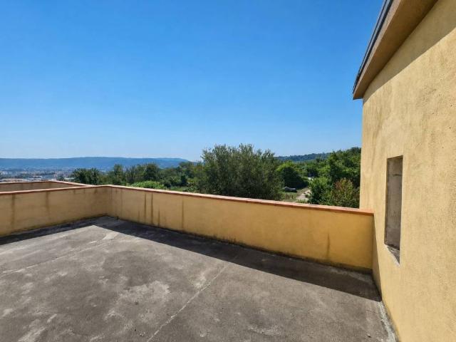 Rustico in vendita a Pozzuoli, Campania