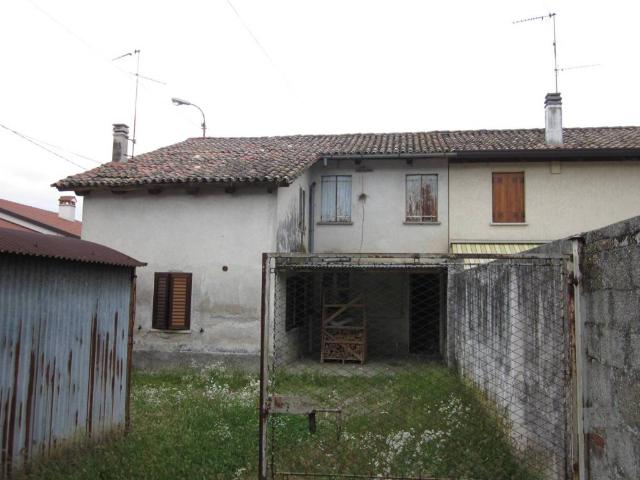 Rustico in vendita a Pozzuolo Del Friuli, Friuli-Venezia Giulia