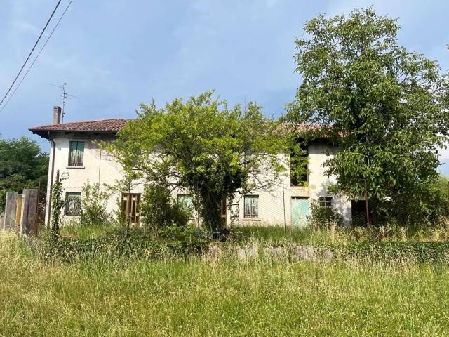 Rustico in vendita a Pozzuolo Del Friuli, Friuli-Venezia Giulia