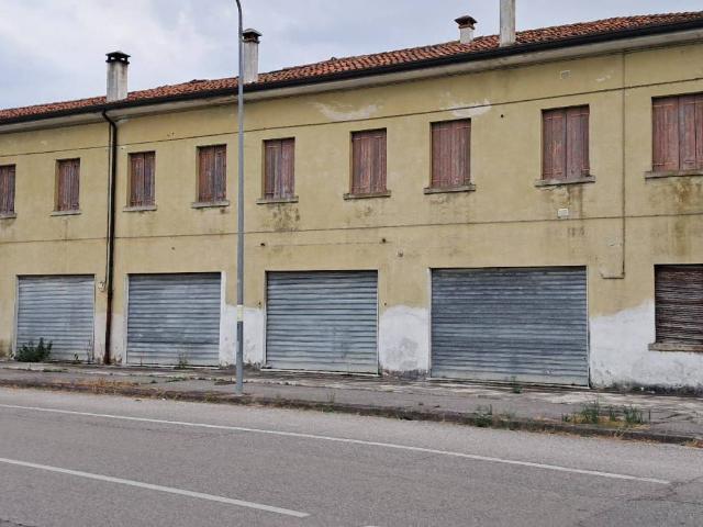 Rustico in vendita a Pramaggiore, Veneto