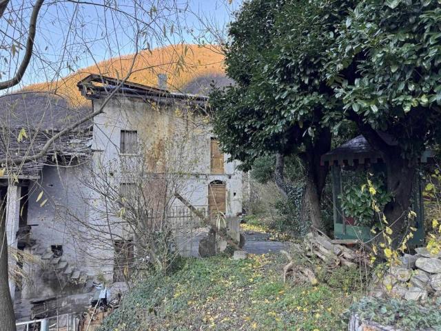 Rustico in vendita a Comunità montana della Valchiavenna, Prata Camportaccio