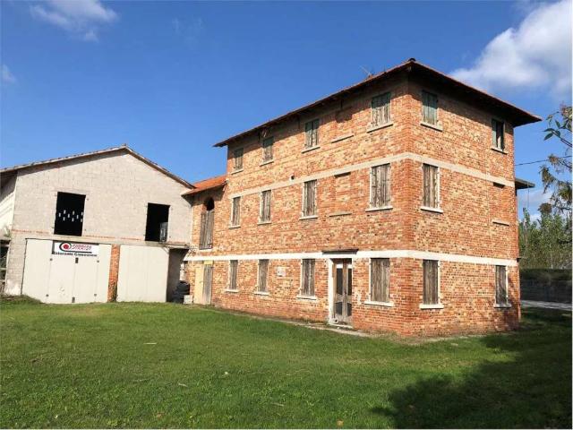 Rustico in vendita a Prata Di Pordenone, Friuli-Venezia Giulia