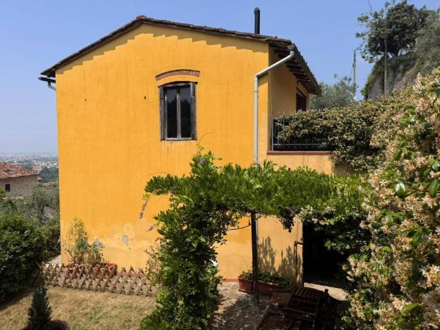 Rustico in vendita a Filettole, Prato