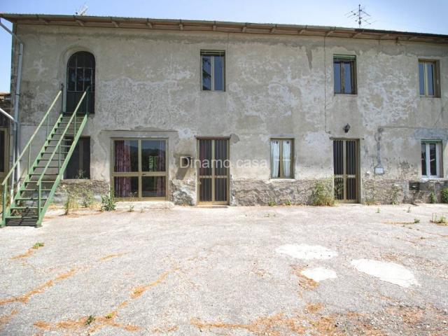 Rustico in vendita a Prato, Toscana